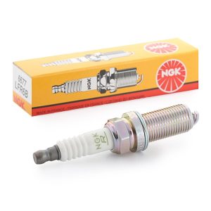 NGK 6677 Candela Accensione - Alta Prestazione
